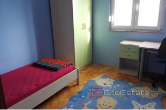 007 2015 71 split three bedroom apartment for sale