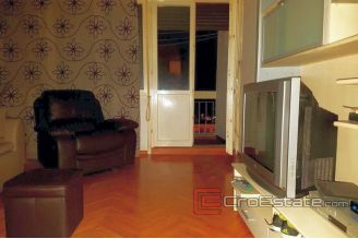 010 2015 74 split 2 room apartment for sale